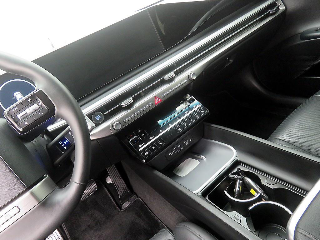 HYUNDAI Grandeur - Vista 11