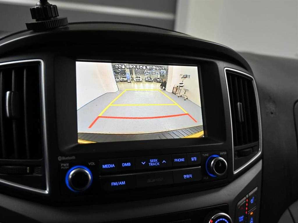 HYUNDAI Starex 2017 Amarillo - Importación desde Corea - HF Imports Iquique - Foto 15