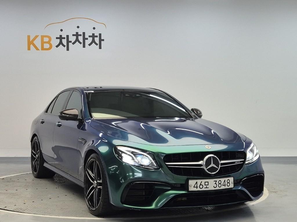 Mercedes Benz E class - Vista 4