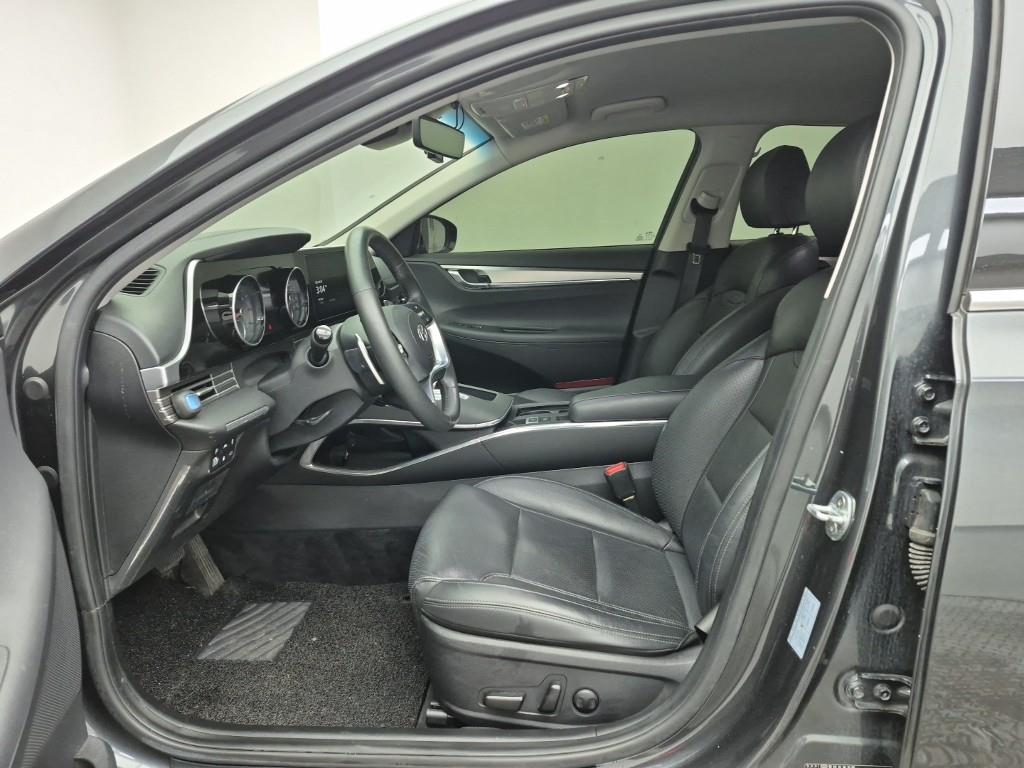 HYUNDAI Grandeur - Vista 11