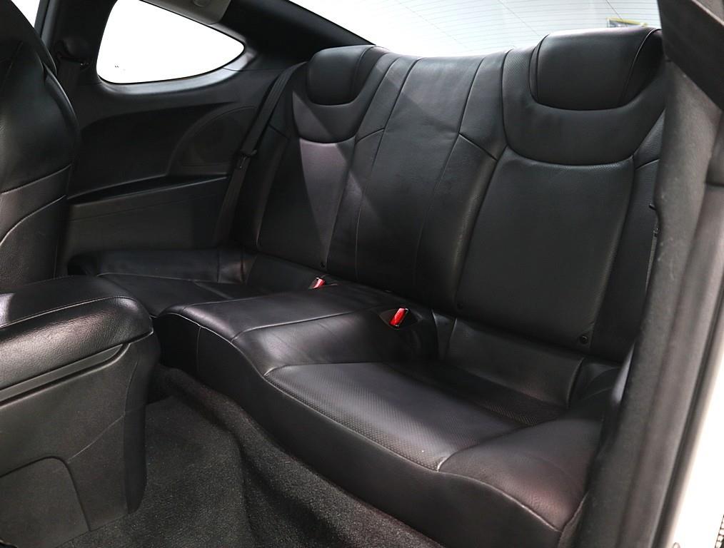 HYUNDAI Genesis - Vista 10