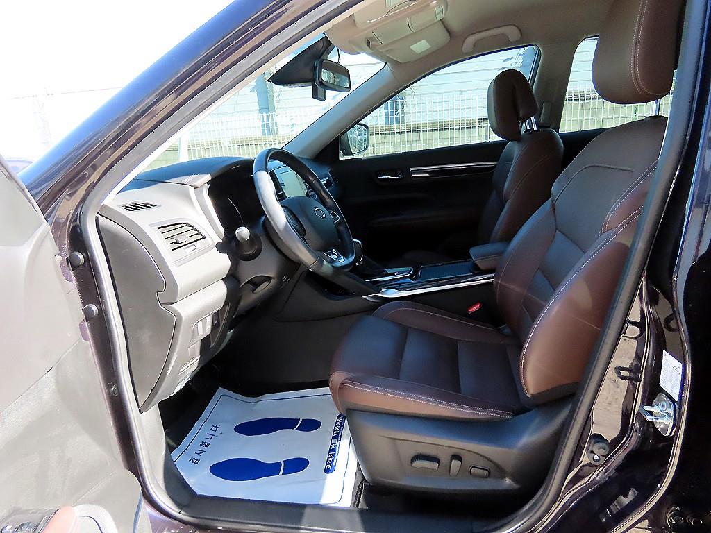 SAMSUNG QM6 - Vista 5