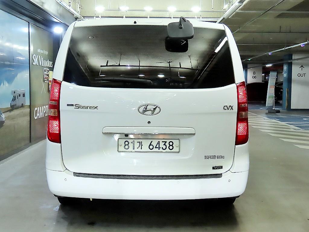 HYUNDAI Starex - Vista 5
