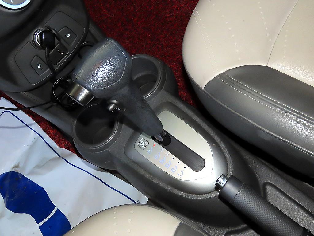 Chevrolet Spark - Vista 12