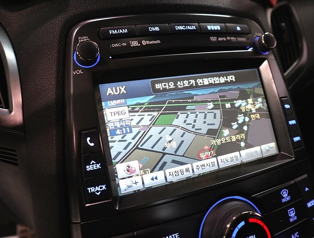 HYUNDAI Genesis - Vista 12