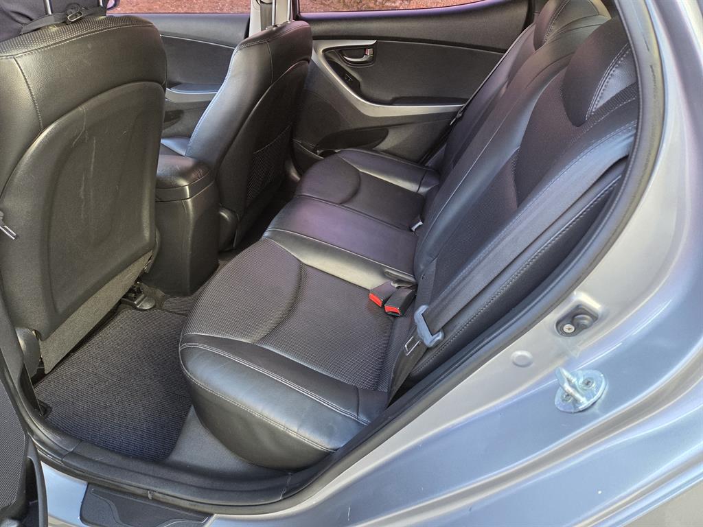 HYUNDAI Avante 2014 Gris - Importación desde Corea - HF Imports Iquique - Foto 18