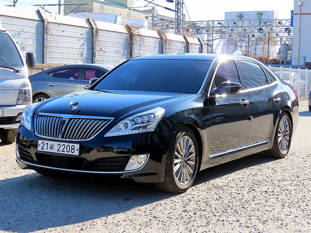 HYUNDAI Equus - Vista 2