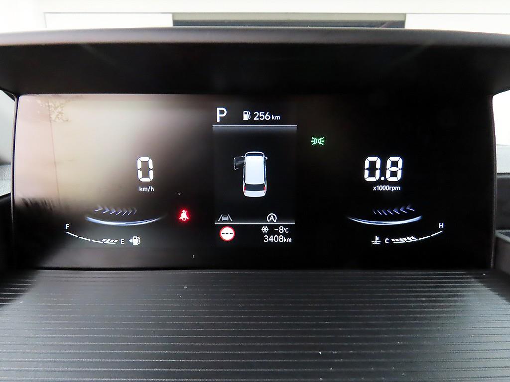 HYUNDAI Staria - Vista 8