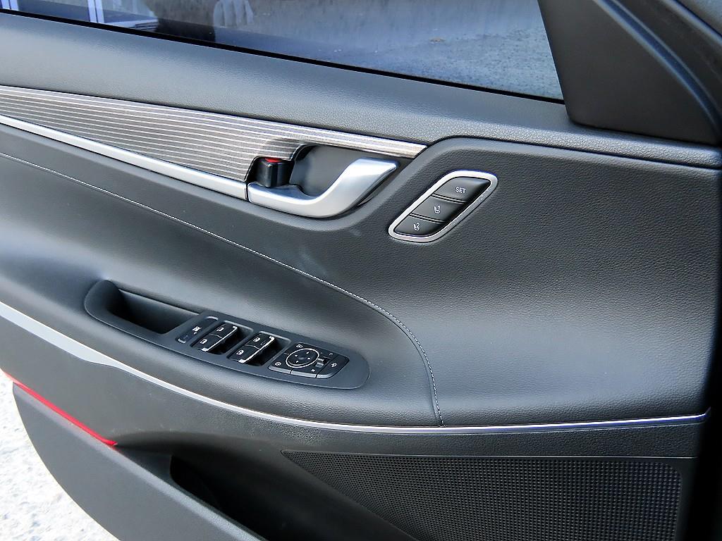 HYUNDAI Grandeur - Vista 11