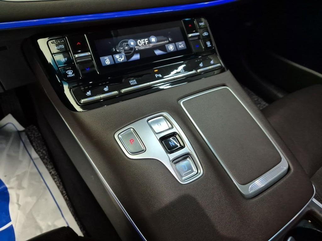 HYUNDAI Grandeur - Vista 8