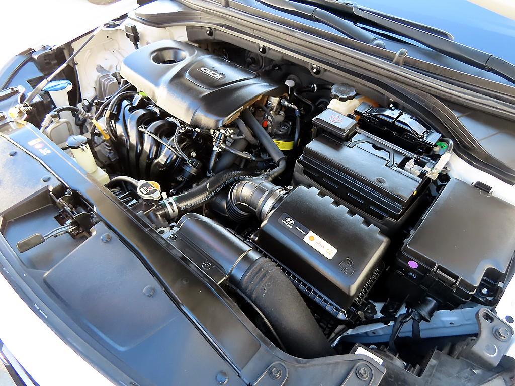 HYUNDAI Avante 2018 Blanco - Importación desde Corea - HF Imports Iquique - Foto 17