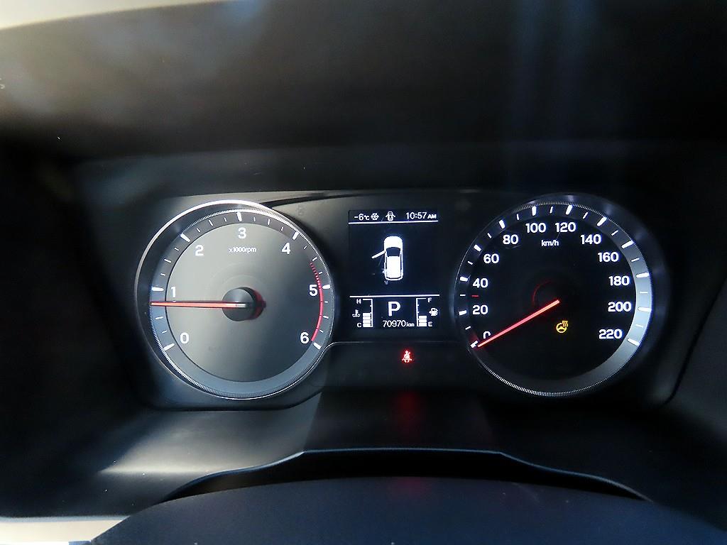 Ssangyong Tivoli - Vista 9