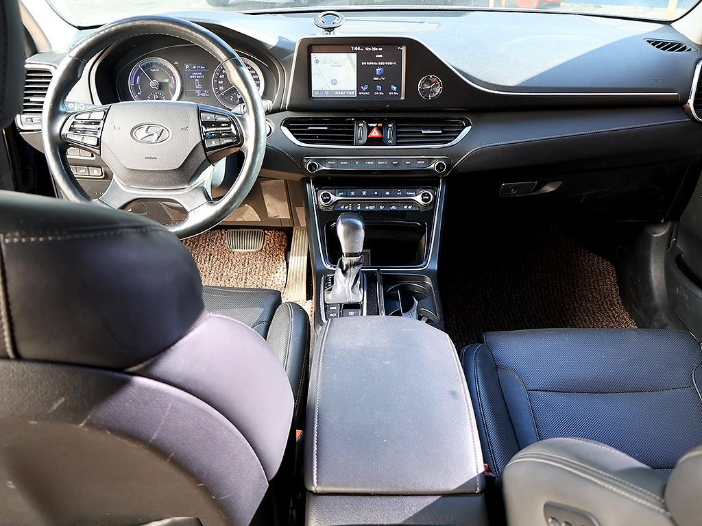 HYUNDAI Grandeur - Vista 9