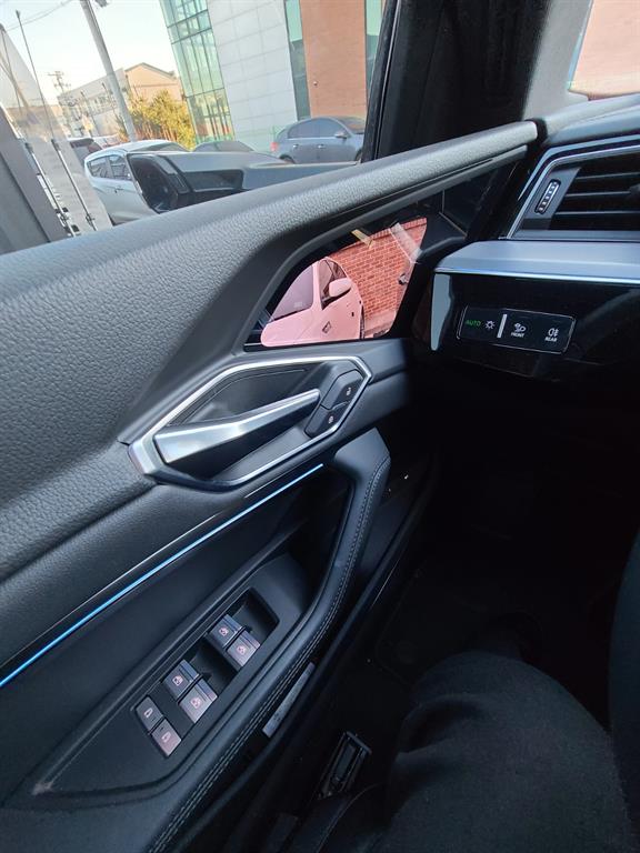 Audi e-Tron - Vista 10