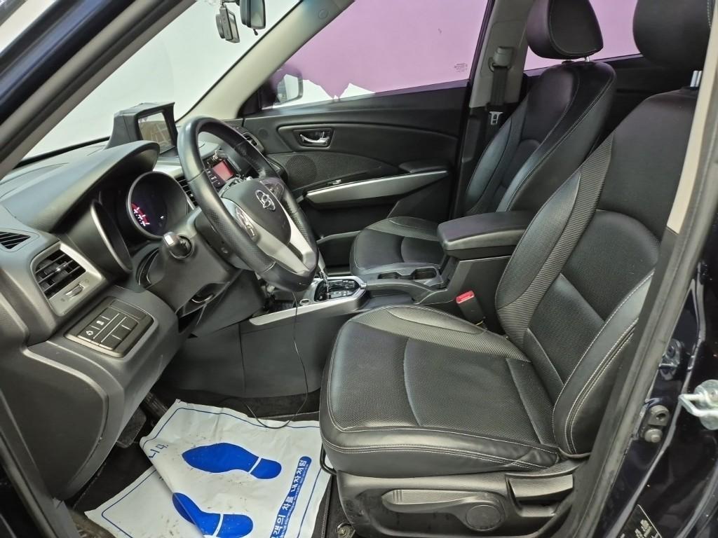 Ssangyong Tivoli - Vista 11