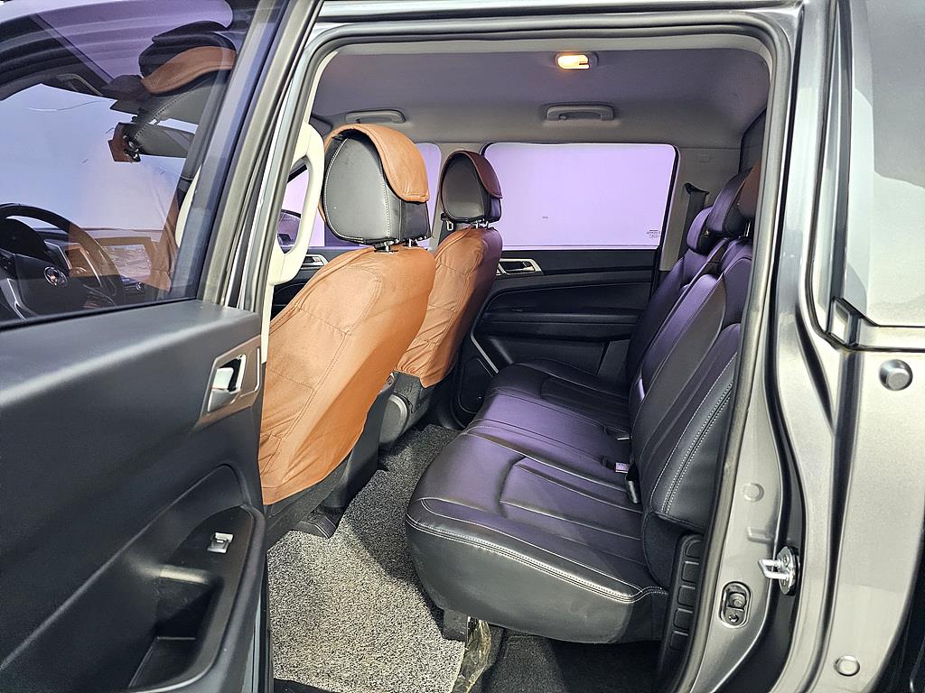 Ssangyong Rexton - Vista 9