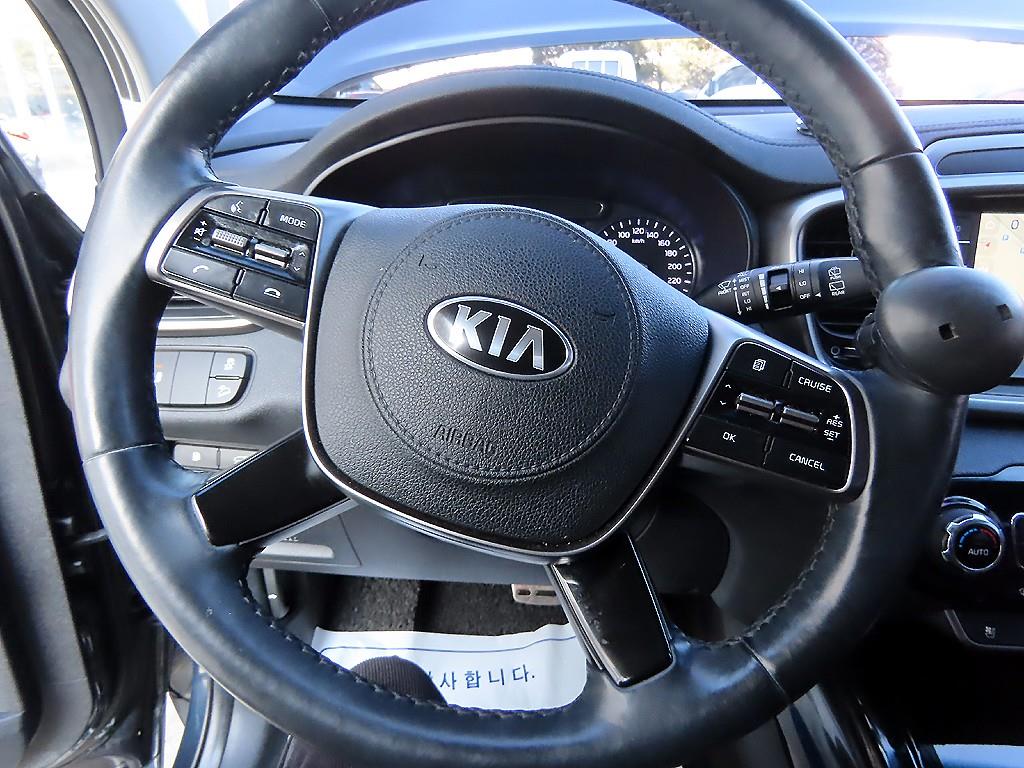 KIA Sorento - Vista 8