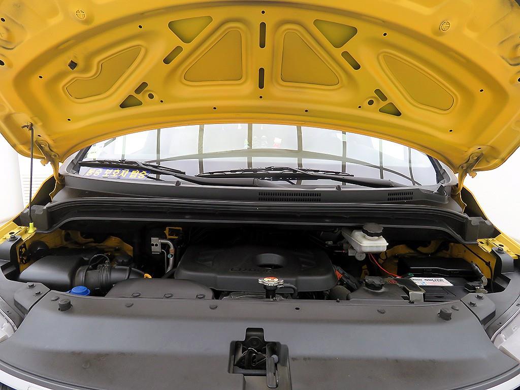 HYUNDAI Starex 2019 Amarillo - Importación desde Corea - HF Imports Iquique - Foto 19