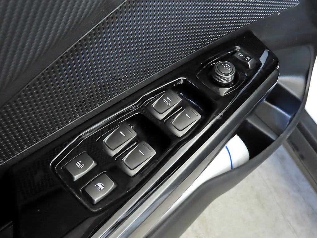 Ssangyong Tivoli 2021 Blanco - Importación desde Corea - HF Imports Iquique - Foto 14