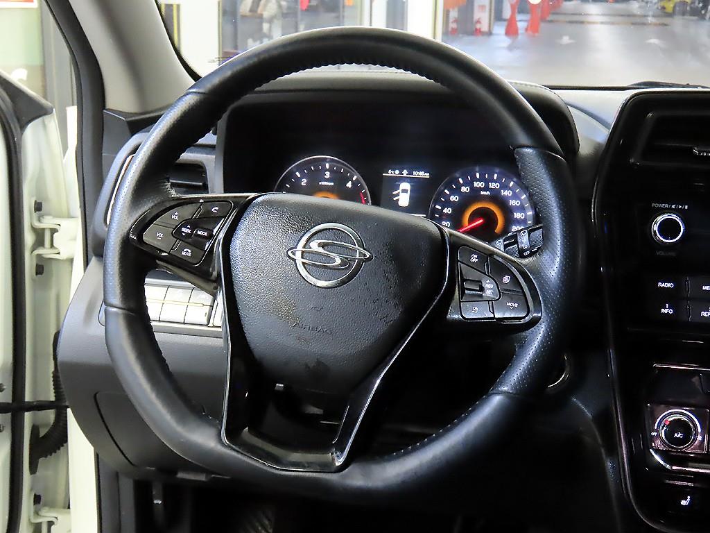 Ssangyong Tivoli - Vista 8