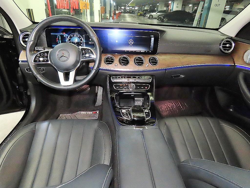 Mercedes Benz E class - Vista 10