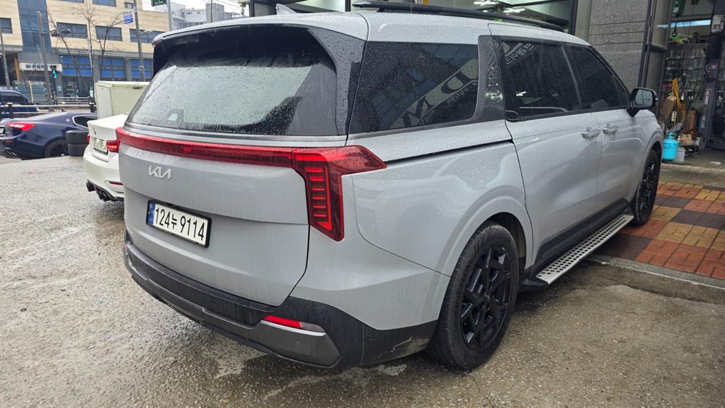 KIA Carnival - Vista 2