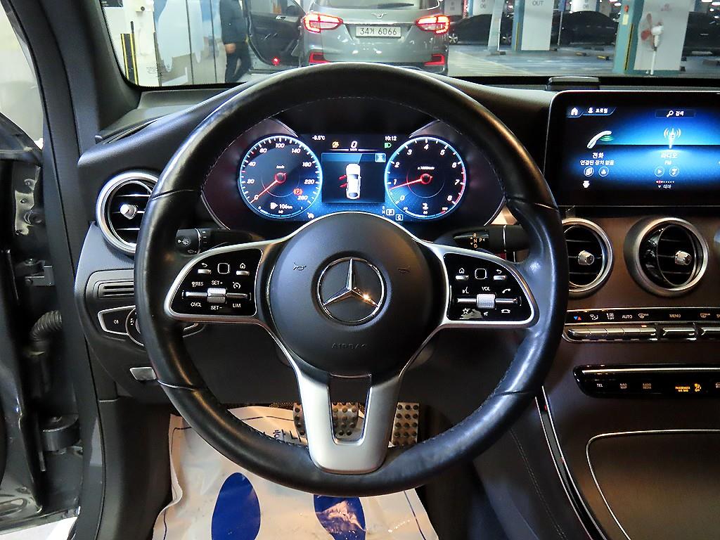 Mercedes Benz GLC Class - Vista 8