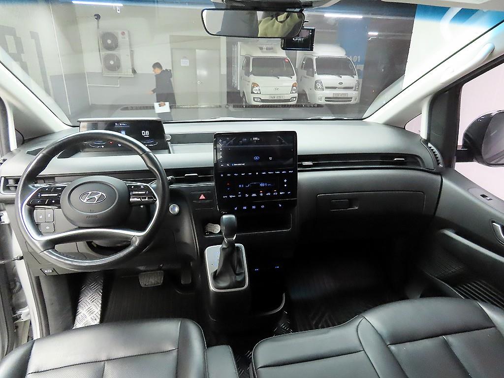 HYUNDAI Staria - Vista 8