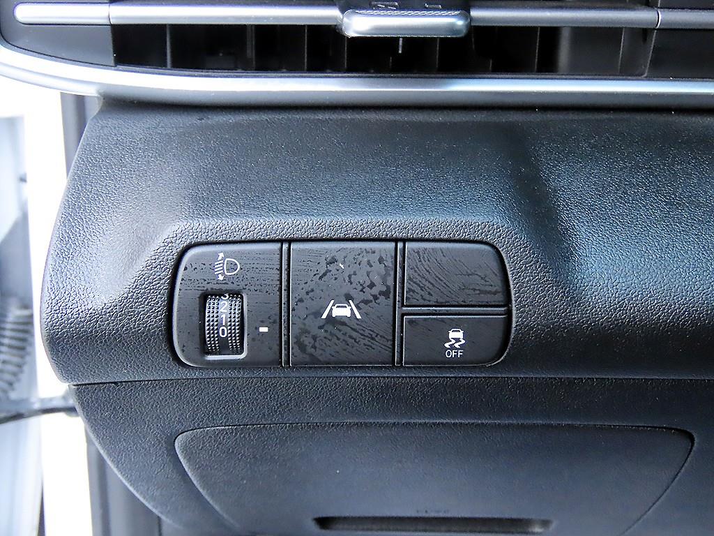 HYUNDAI Avante - Vista 12