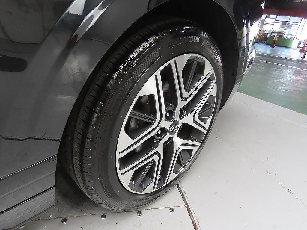 HYUNDAI Grandeur - Vista 9