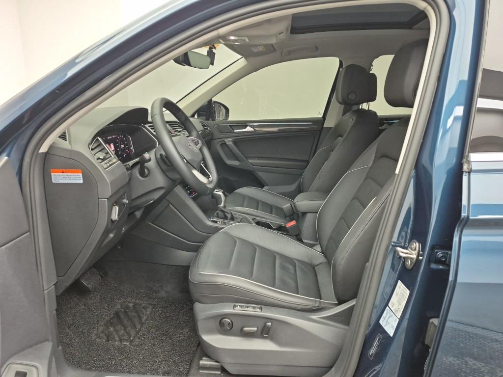 Volkswagen Tiguan - Vista 11