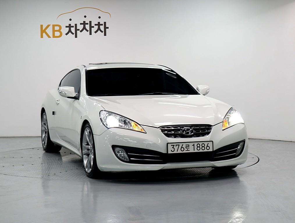 HYUNDAI Genesis - Vista 2