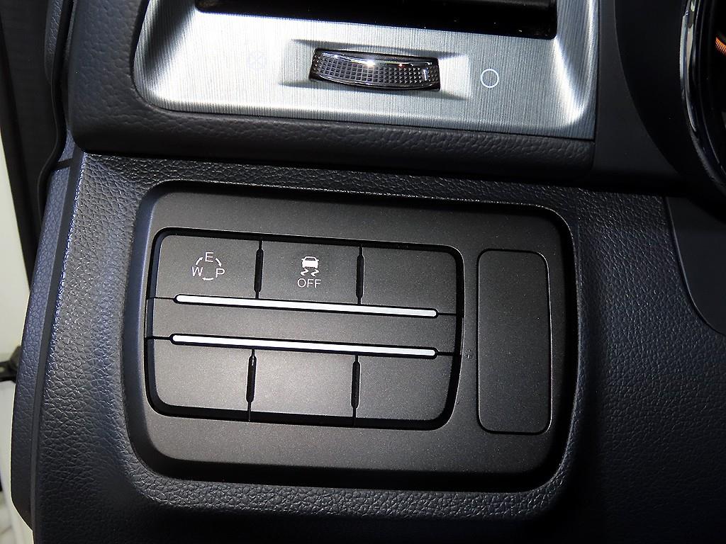 Ssangyong Tivoli 2018 Blanco - Importación desde Corea - HF Imports Iquique - Foto 14