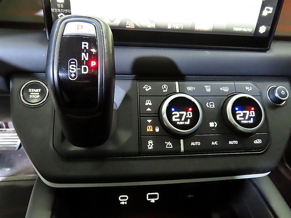 Land Rover Defender - Vista 12