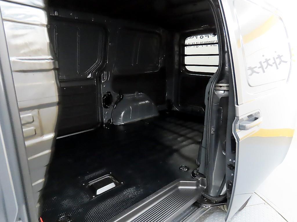 HYUNDAI Staria - Vista 6