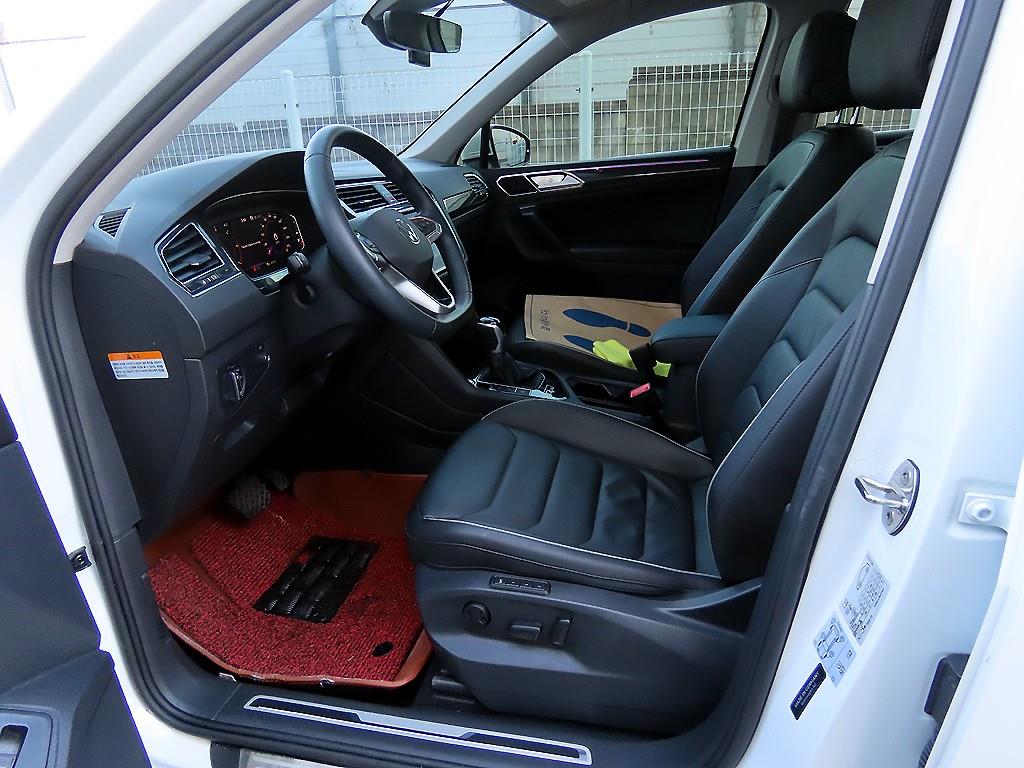 Volkswagen Tiguan - Vista 5