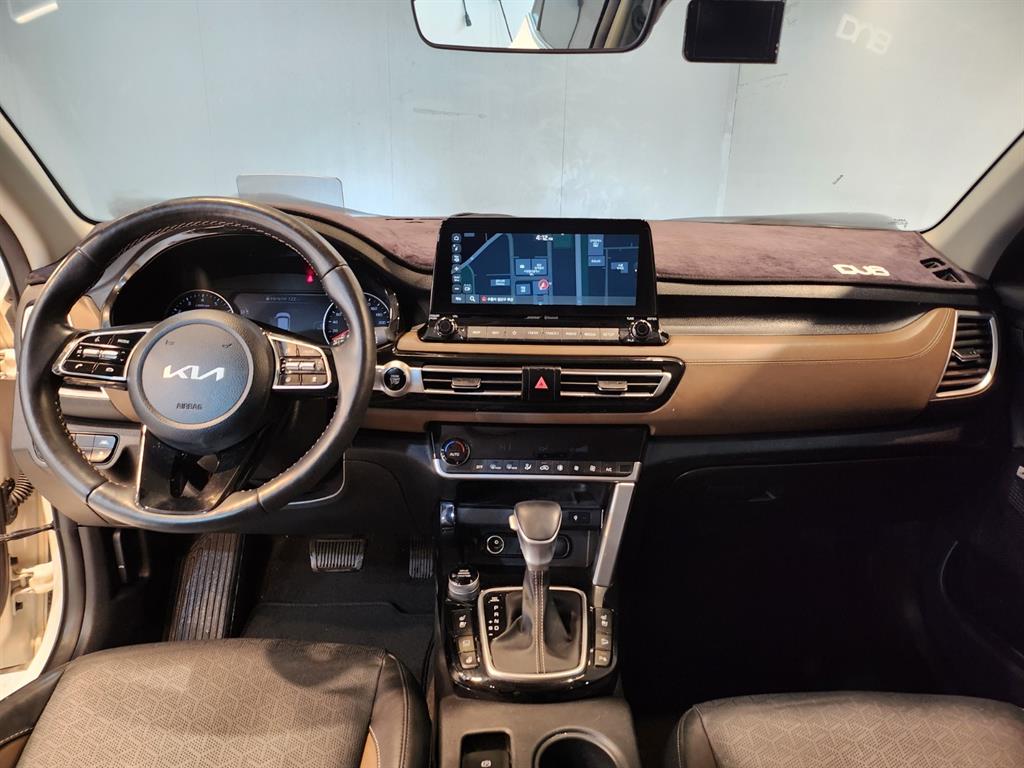 KIA Seltos - Vista 8