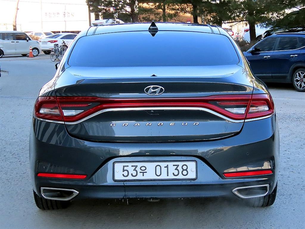 HYUNDAI Grandeur - Vista 4