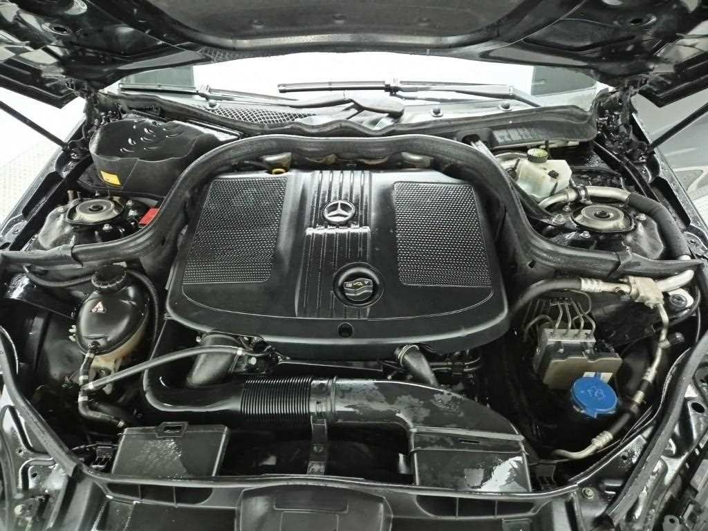 Mercedes Benz E class - Vista 5