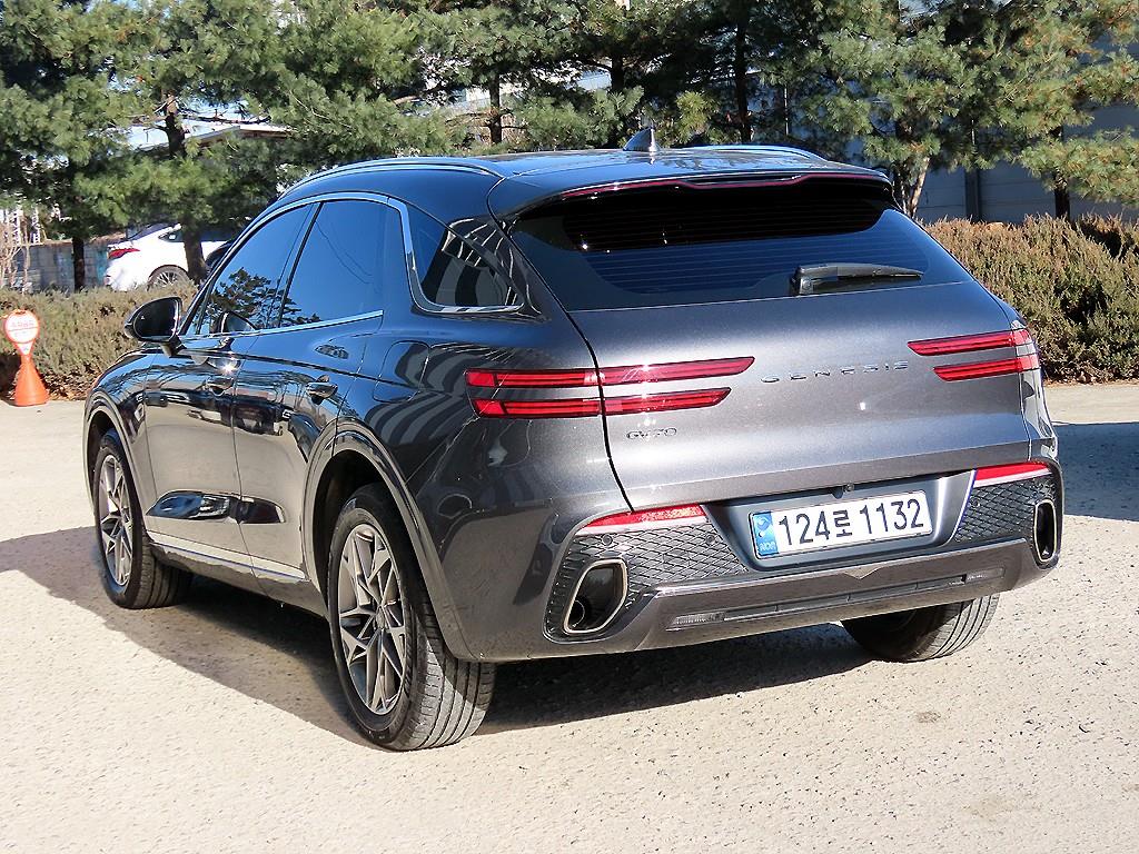 Genesis GV70 - Vista 3