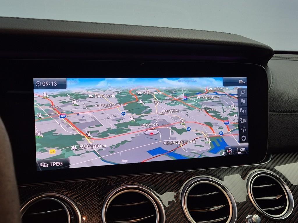 Mercedes Benz E class 2018 Verde - Importación desde Corea - HF Imports Iquique - Foto 14