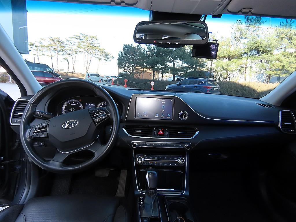 HYUNDAI Grandeur - Vista 7