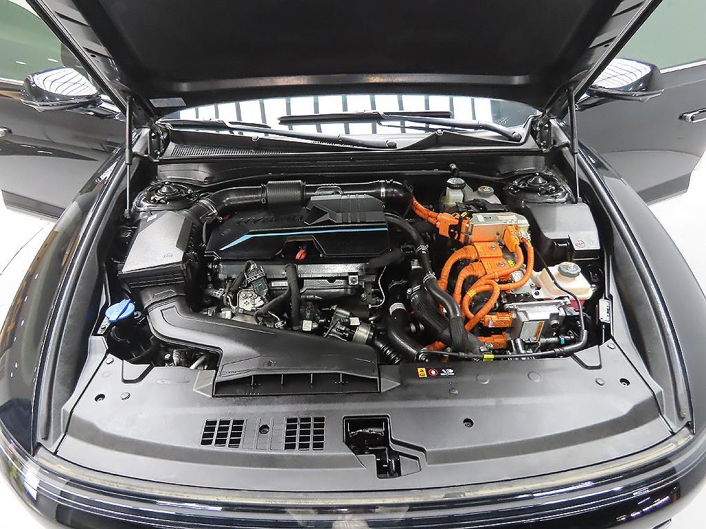 HYUNDAI Grandeur - Vista 11