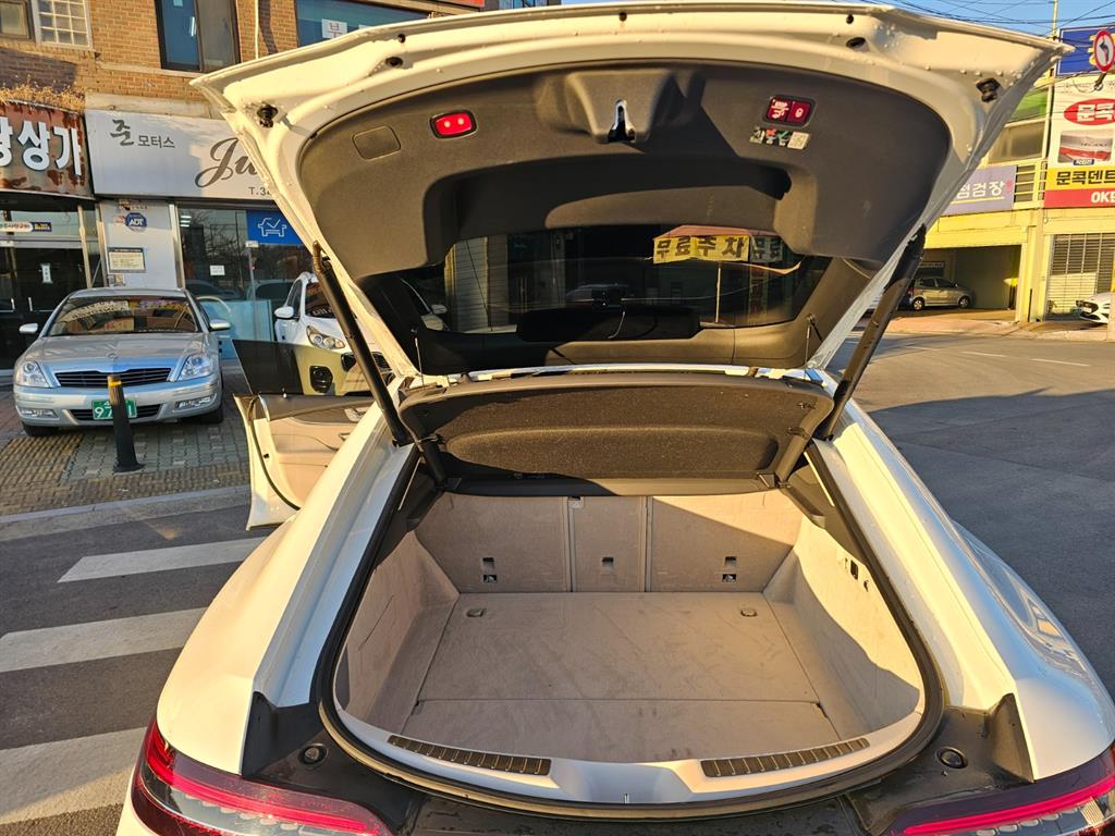 Mercedes Benz AMG GT 2023 Blanco - Importación desde Corea - HF Imports Iquique - Foto 19