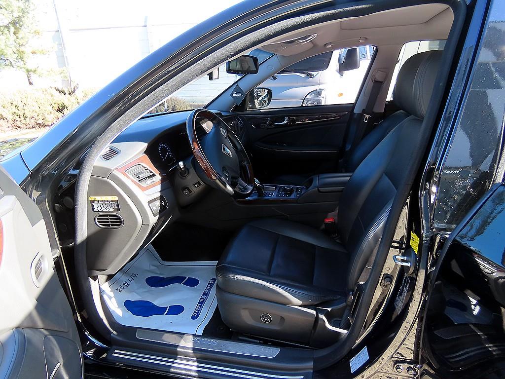 HYUNDAI Equus - Vista 5