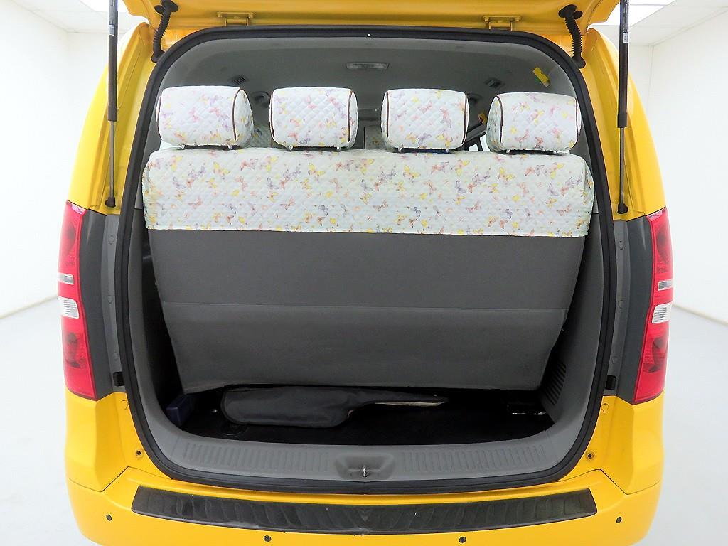 HYUNDAI Starex - Vista 5