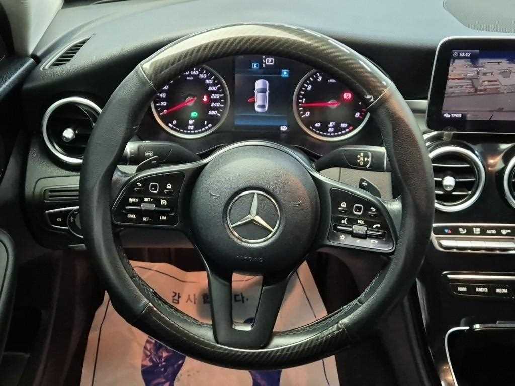 Mercedes Benz C Class - Vista 9