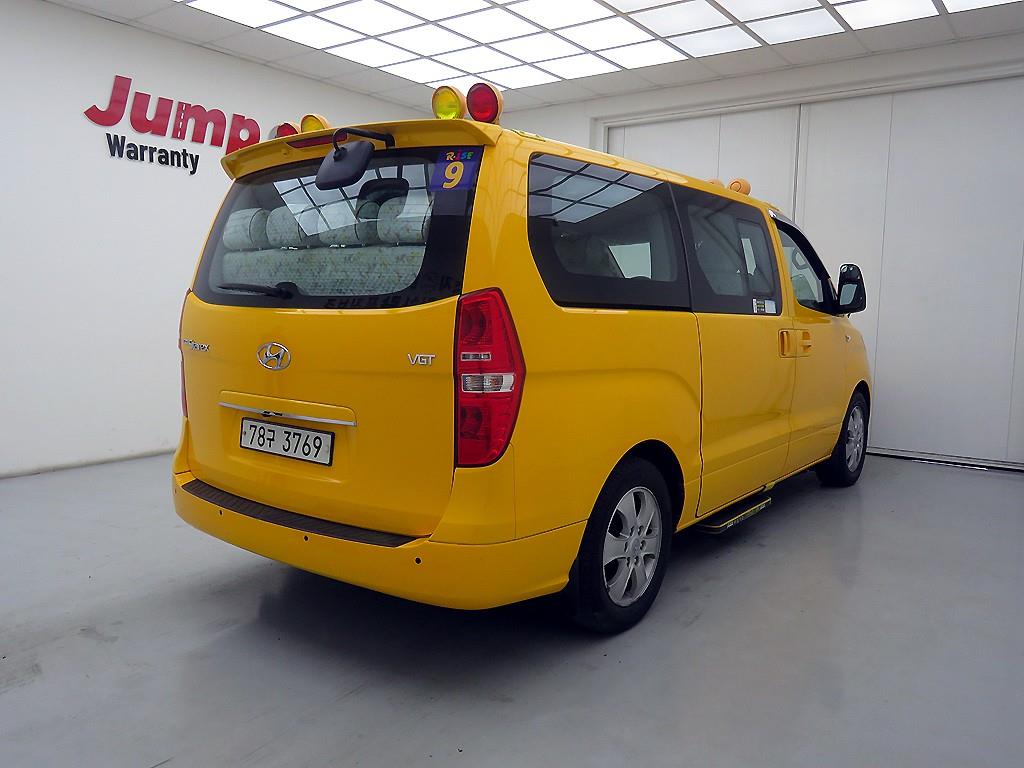 HYUNDAI Starex - Vista 4