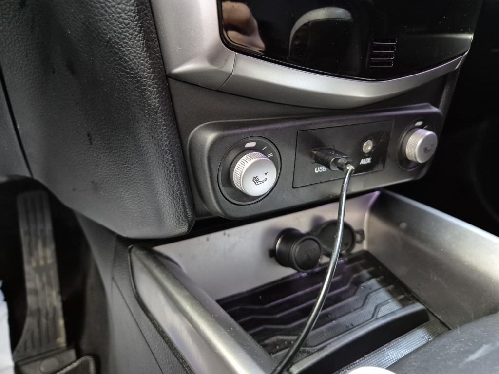 Ssangyong Tivoli 2015 Azul - Importación desde Corea - HF Imports Iquique - Foto 17