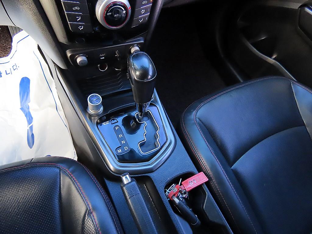 Ssangyong Tivoli - Vista 10